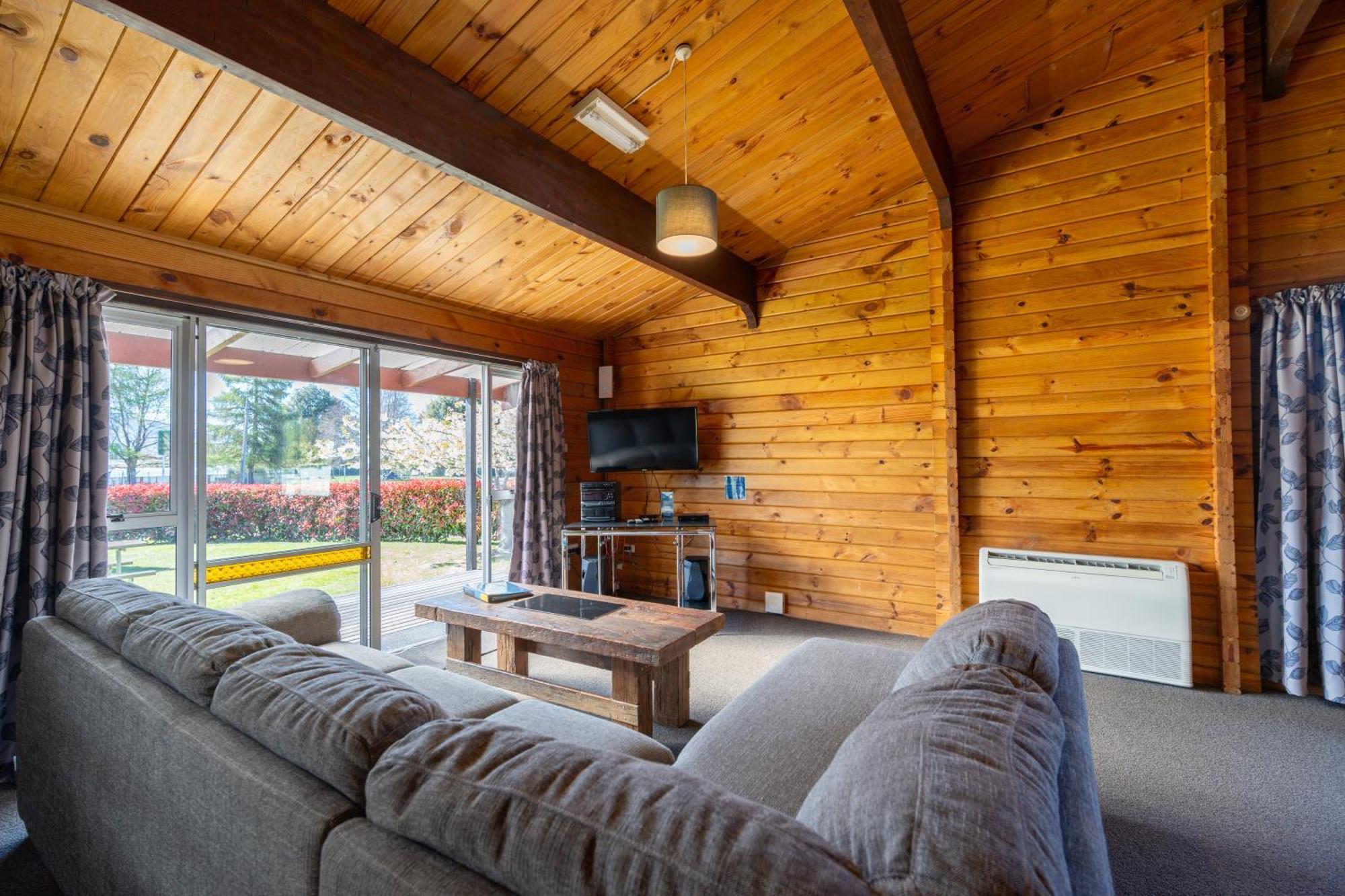 Te Anau Top 10 Holiday Park&Motels Buitenkant foto