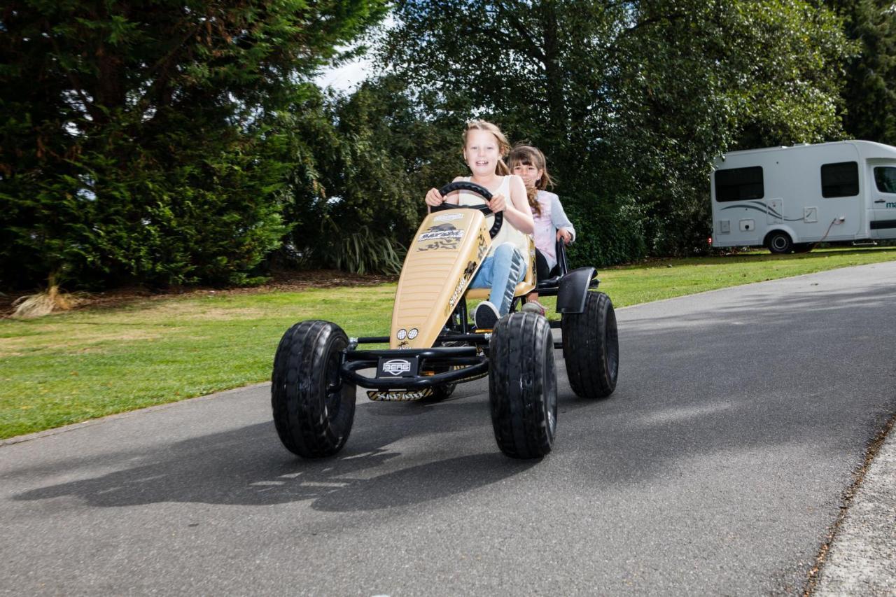 Te Anau Top 10 Holiday Park&Motels Buitenkant foto